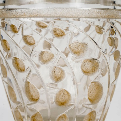 20th century - 1934 René Lalique - Vase Lemna