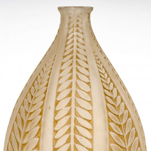 1921 René Lalique - Vase Acacia - 