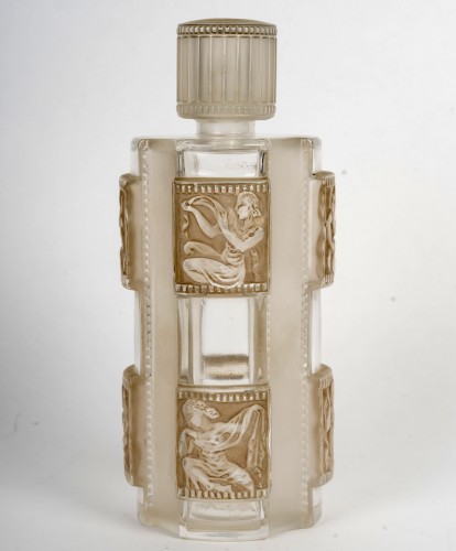 Glass & Crystal  - 1942 René Lalique - Perfume Bottle Helene