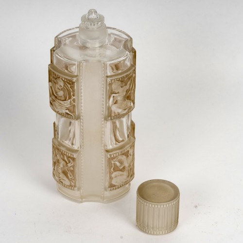 20th century - 1942 René Lalique - Perfume Bottle Helene