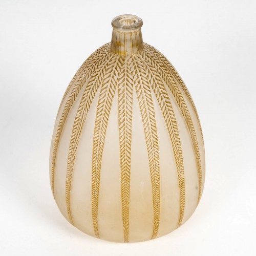 Glass & Crystal  - 1921 René Lalique - Vase Mimosa
