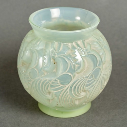 1931 René Lalique - Vase Le Mans - BG Arts