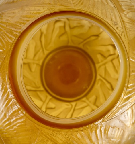 20th century - 1921 René Lalique - Vase Archers