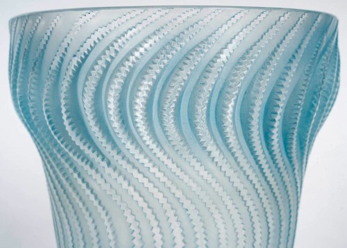 Glass & Crystal  - 1934 René Lalique - Art Deco Vase Actinia