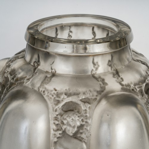 1912 René Lalique - Vase Six Figurines Et Masques - 
