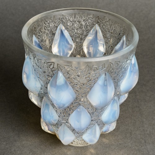 Glass & Crystal  - 1927 René Lalique - Vase Rampillon