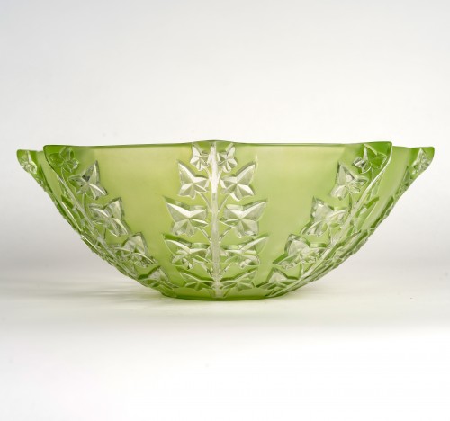 Glass & Crystal  - 1927 René Lalique - Bowl Lierre Ivy