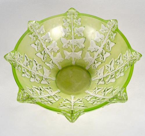 20th century - 1927 René Lalique - Bowl Lierre Ivy