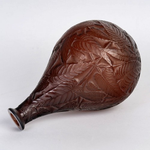 1923 René Lalique - Red Amber Sauges Vase - 