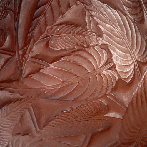 20th century - 1923 René Lalique - Red Amber Sauges Vase