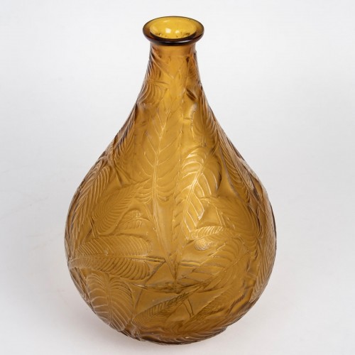 Glass & Crystal  - 1923 René Lalique - Yellow Amber Sauges Vase