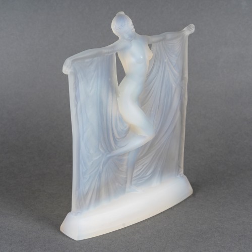1925 René Lalique - Statuette Suzanne - Glass & Crystal Style Art Déco