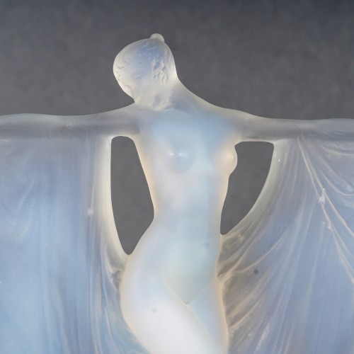 1925 René Lalique - Statuette Suzanne - 