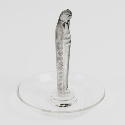 Verrerie, Cristallerie  - 1925 René Lalique - Baguier Cendrier Statuette Source de la Fontaine Verre