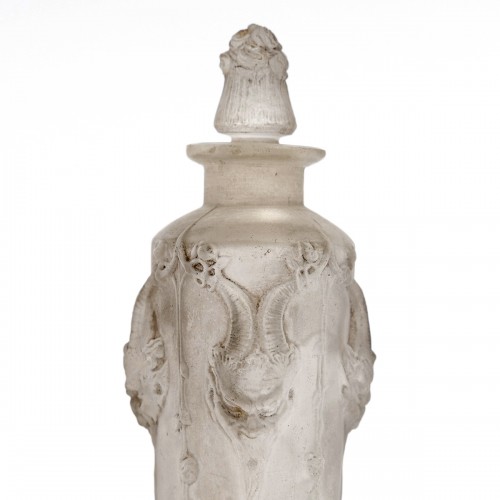 Verrerie, Cristallerie  - 1920 René Lalique - Flacon Pan Verre Blanc Patiné Gris