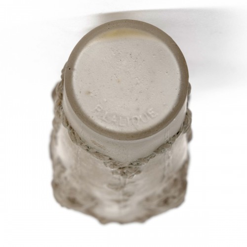 XXe siècle - 1920 René Lalique - Flacon Pan Verre Blanc Patiné Gris