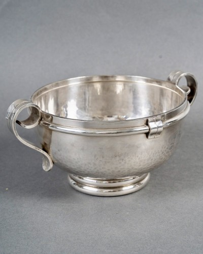 Jean Desprès Pair Of Art Deco Modernist Bowls Hammered Silver Plated Metal - 