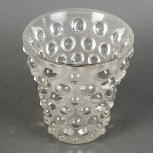 1934 René Lalique - Art Deco Vase Bammako Glass  - Glass & Crystal Style Art Déco