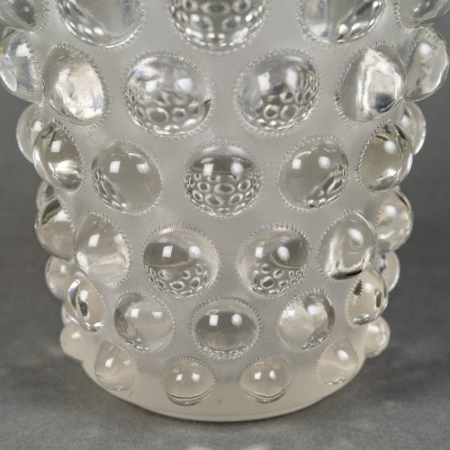 20th century - 1934 René Lalique - Art Deco Vase Bammako Glass 