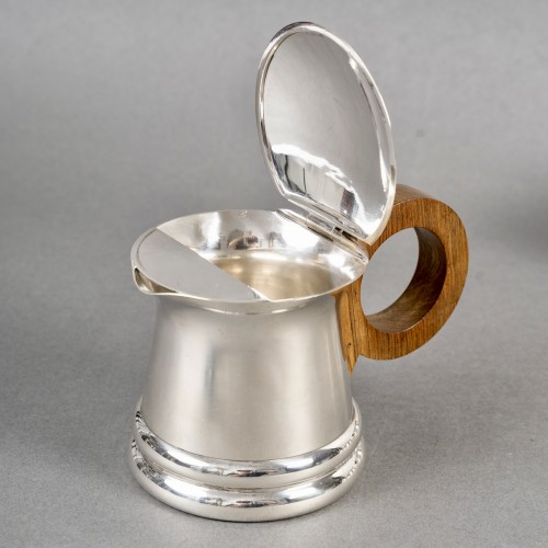 20th century - 1935 Jean Puiforcat - Art Deco Modernist Tea And Coffee Set Sterling Silver