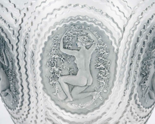XXe siècle - 1937 René Lalique - Vase Dryades