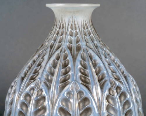 Glass & Crystal  - 1927 René Lalique - Vase Malesherbes