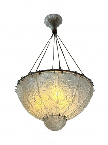 20th century - 1921 René Lalique - Ceiling Fixture Chandelier Feuilles De Charme