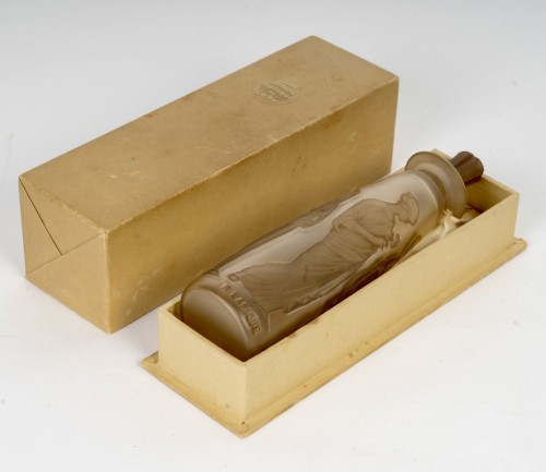 Glass & Crystal  - 1910 René Lalique Perfume Bottle Amber Antique For Coty