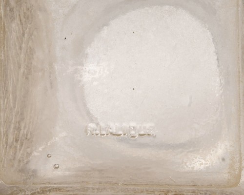 Antiquités - 1926 René Lalique - Vase Myrrhis