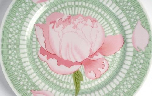 Argenterie et Arts de la table  - Hermès - 12 Assiettes à Dîner et 12 Assiettes à Dessert Pivoines en porcelaine