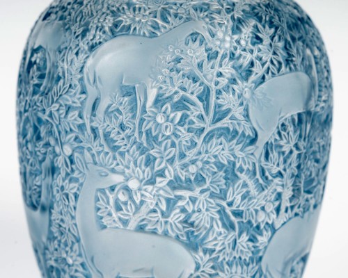 20th century - 1932 Rene Lalique - Vase Biches Blue Patina