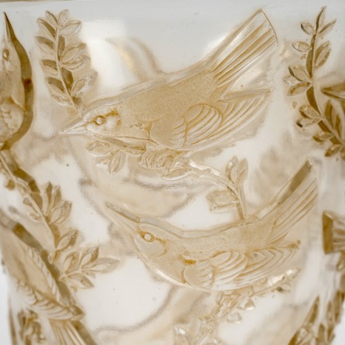 Glass & Crystal  - 1938 René Lalique - Vase Grives Sepia Patina