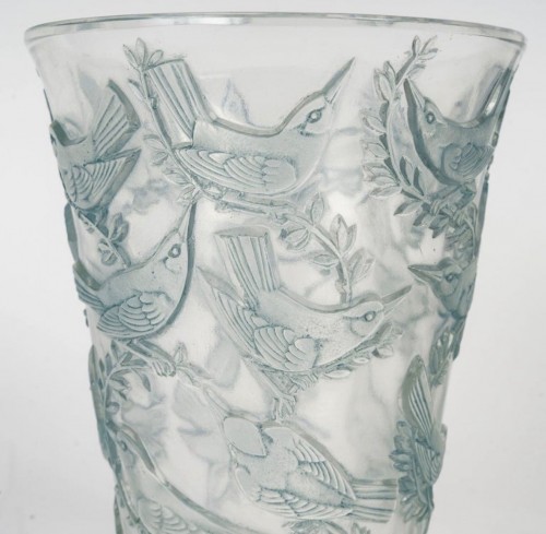 1938 René Lalique - Vase Grives Blue Patina - 