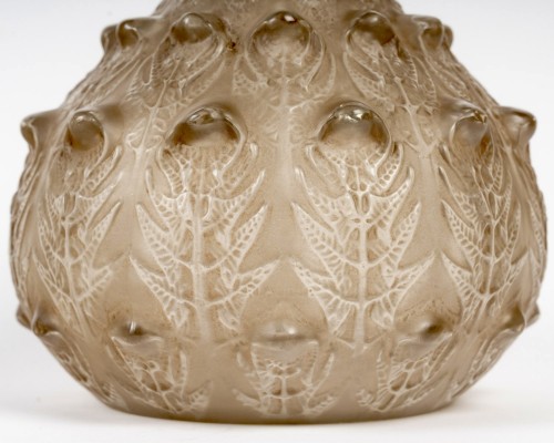 Glass & Crystal  - 1912 René Lalique - Vase Fougeres