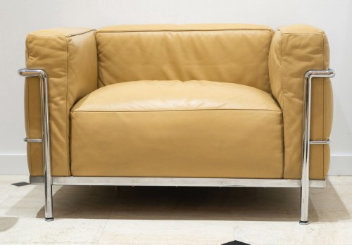 Le Corbusier, Perriand, Jeanneret Cassina - Pair Of Lc3 Camel Gold Leather - Seating Style 