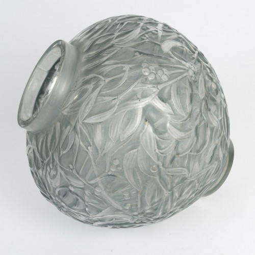 XXe siècle - 1920 René Lalique - Vase Gui