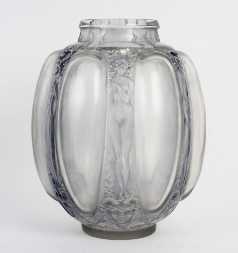 Glass & Crystal  - 1912 René Lalique - Vase Six Figurines Et Masques