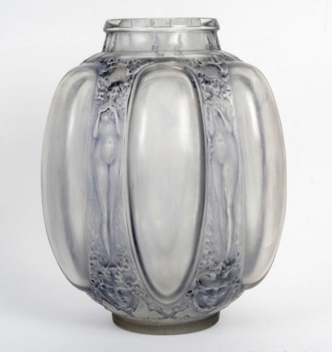 20th century - 1912 René Lalique - Vase Six Figurines Et Masques