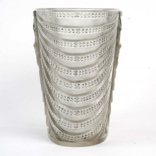 1937 René Lalique - Vase Terpsichore - 