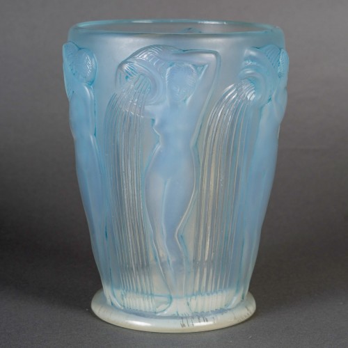 Glass & Crystal  - 1926 René Lalique - Vase Danaides