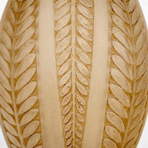 1921 René Lalique - Vase Acacia - 