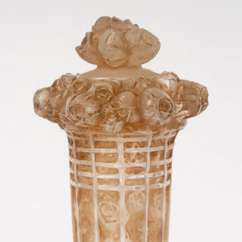 20th century - 1912 René Lalique - Perfume Bottle Panier De Roses