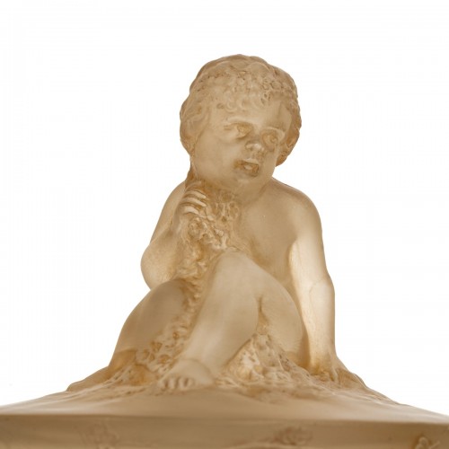 1919 René Lalique - Boîte Amour Assis - Art Déco
