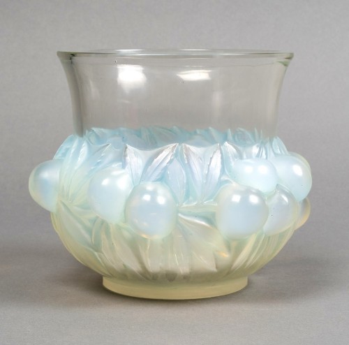 1930 René Lalique - Vase Prunes - Glass & Crystal Style Art Déco