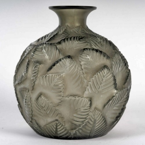 1926 René Lalique - Vase Ormeaux - Glass & Crystal Style Art Déco