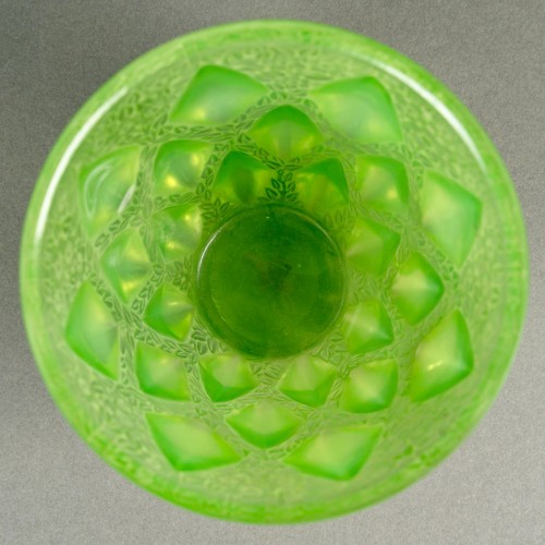 1927 René Lalique - Vase Rampillon Peppermint - BG Arts