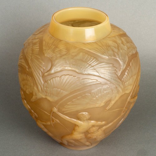 XXe siècle - 1921 René Lalique - Vase Archers