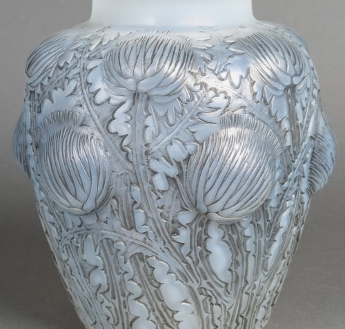 20th century - 1926 René Lalique - Vase Domremy Thistles with grey patina