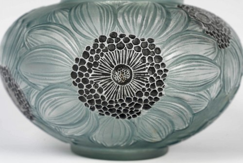 1923 René Lalique - Vase Dahlias - BG Arts