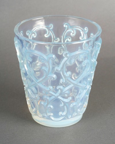 Glass & Crystal  - 1938 René Lalique - Vase Sarments